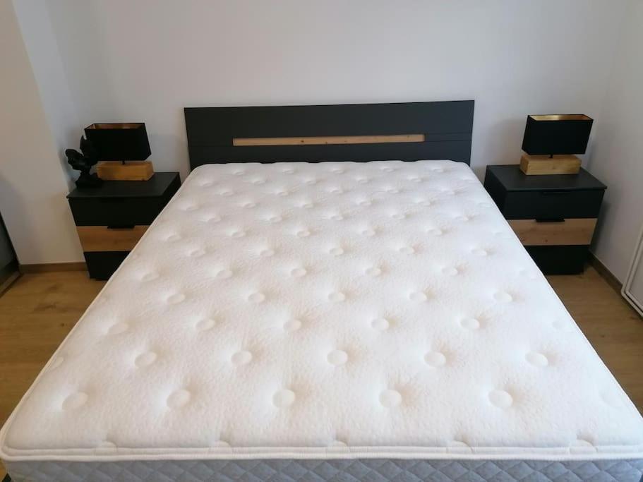 Modern In Dubec, Ideal For Couple Apartment Sesvete