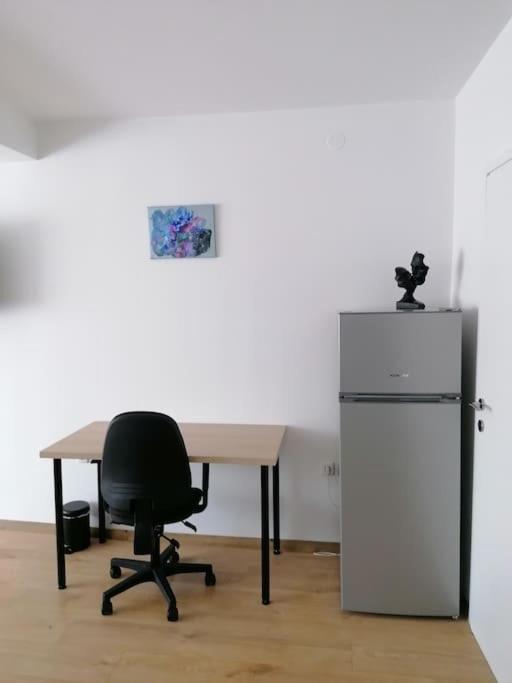 Apartment Modern In Dubec, Ideal For Couple *
