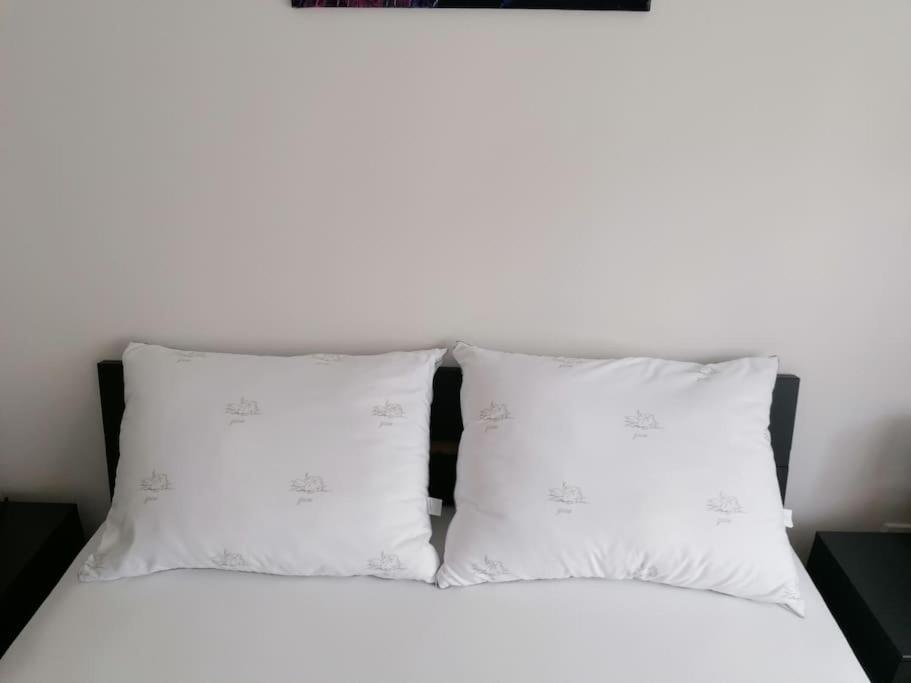 Modern In Dubec, Ideal For Couple *